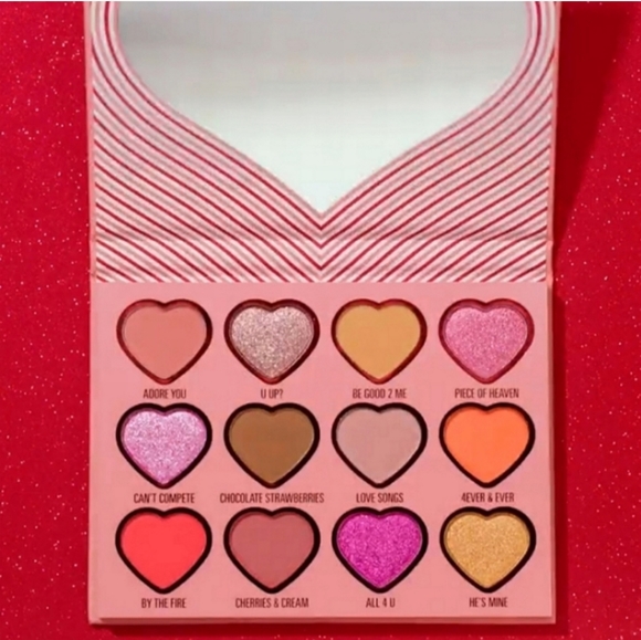 Kylie Valentine's Pressed Powder Eyeshadow Palette - Picture 12 of 16